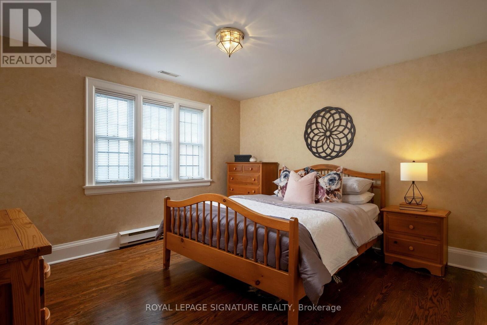 51 Strath Avenue, Toronto, Ontario  M8X 1R4 - Photo 22 - W12484806