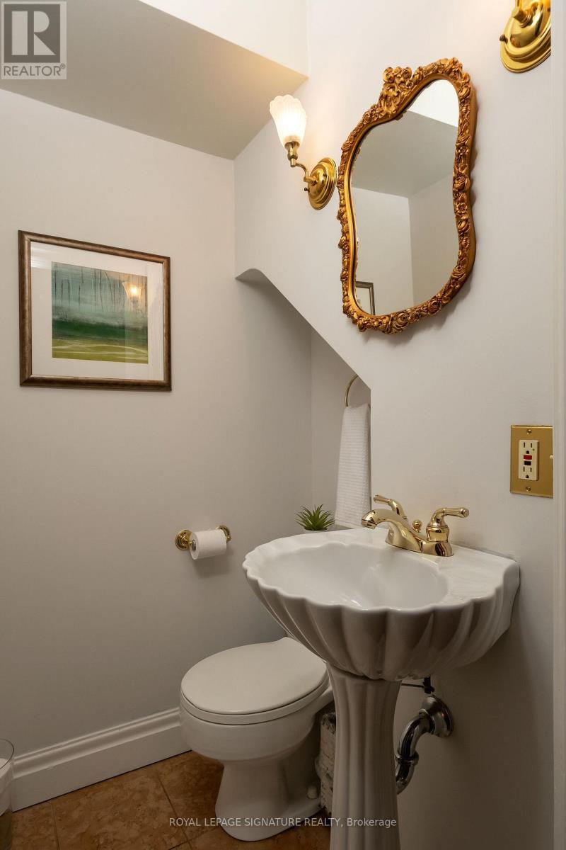 51 Strath Avenue, Toronto, Ontario  M8X 1R4 - Photo 28 - W12484806