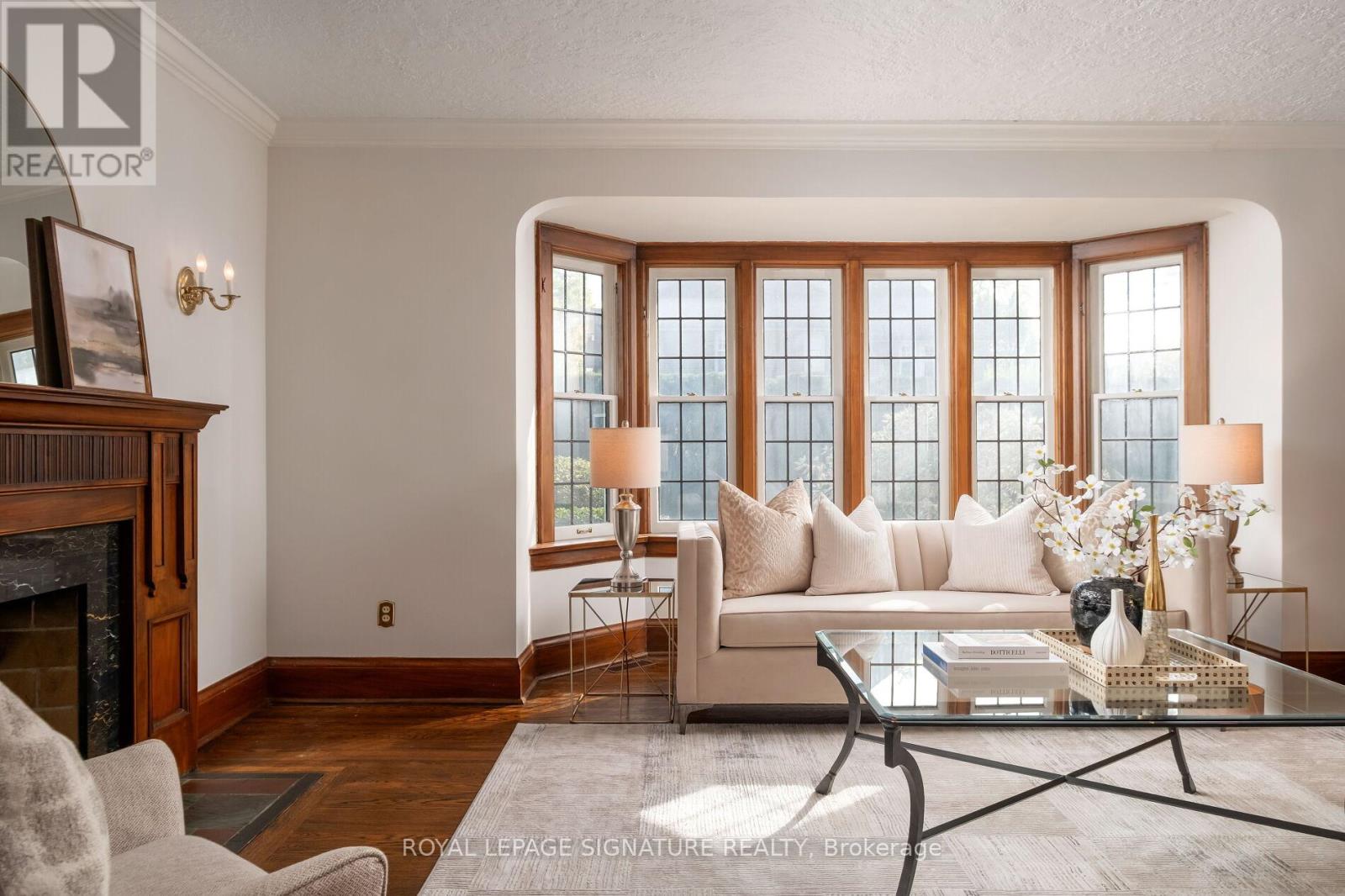 51 Strath Avenue, Toronto, Ontario  M8X 1R4 - Photo 3 - W12484806