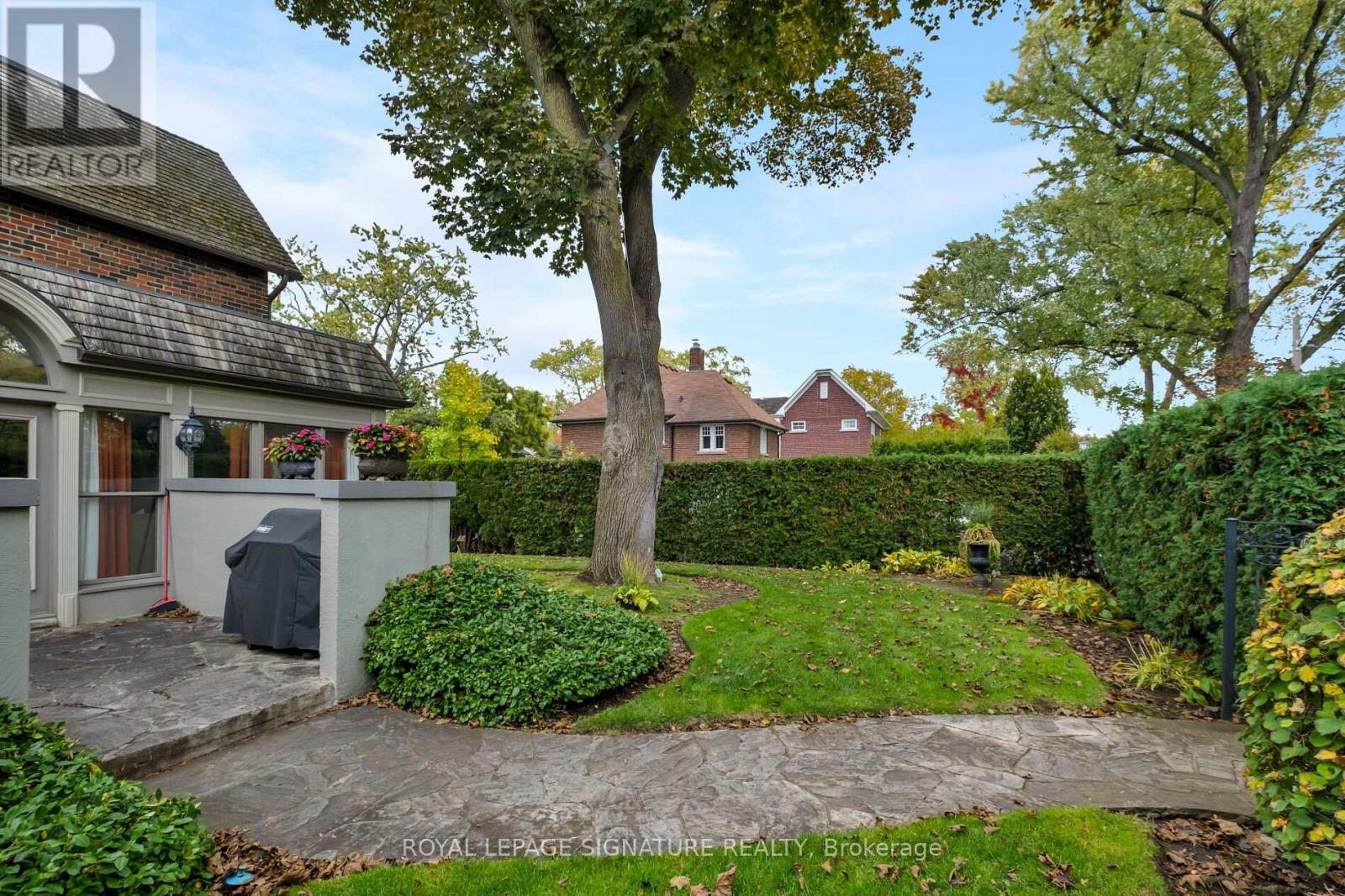 51 Strath Avenue, Toronto, Ontario  M8X 1R4 - Photo 32 - W12484806