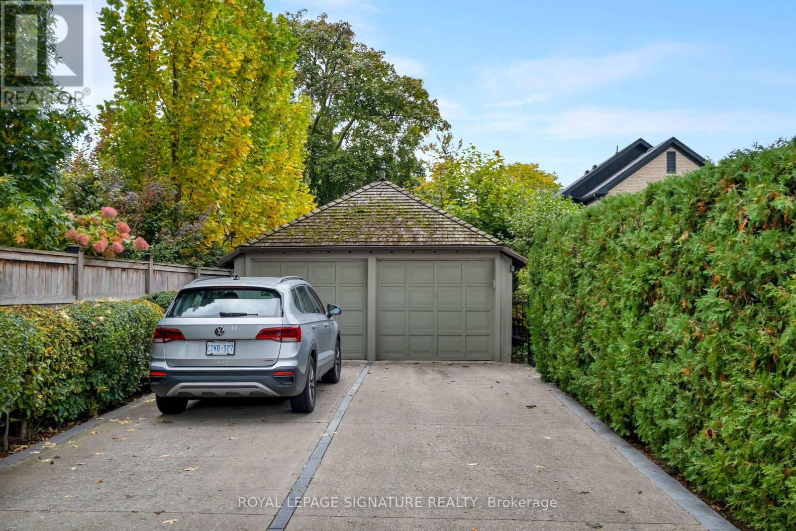 51 Strath Avenue, Toronto, Ontario  M8X 1R4 - Photo 33 - W12484806