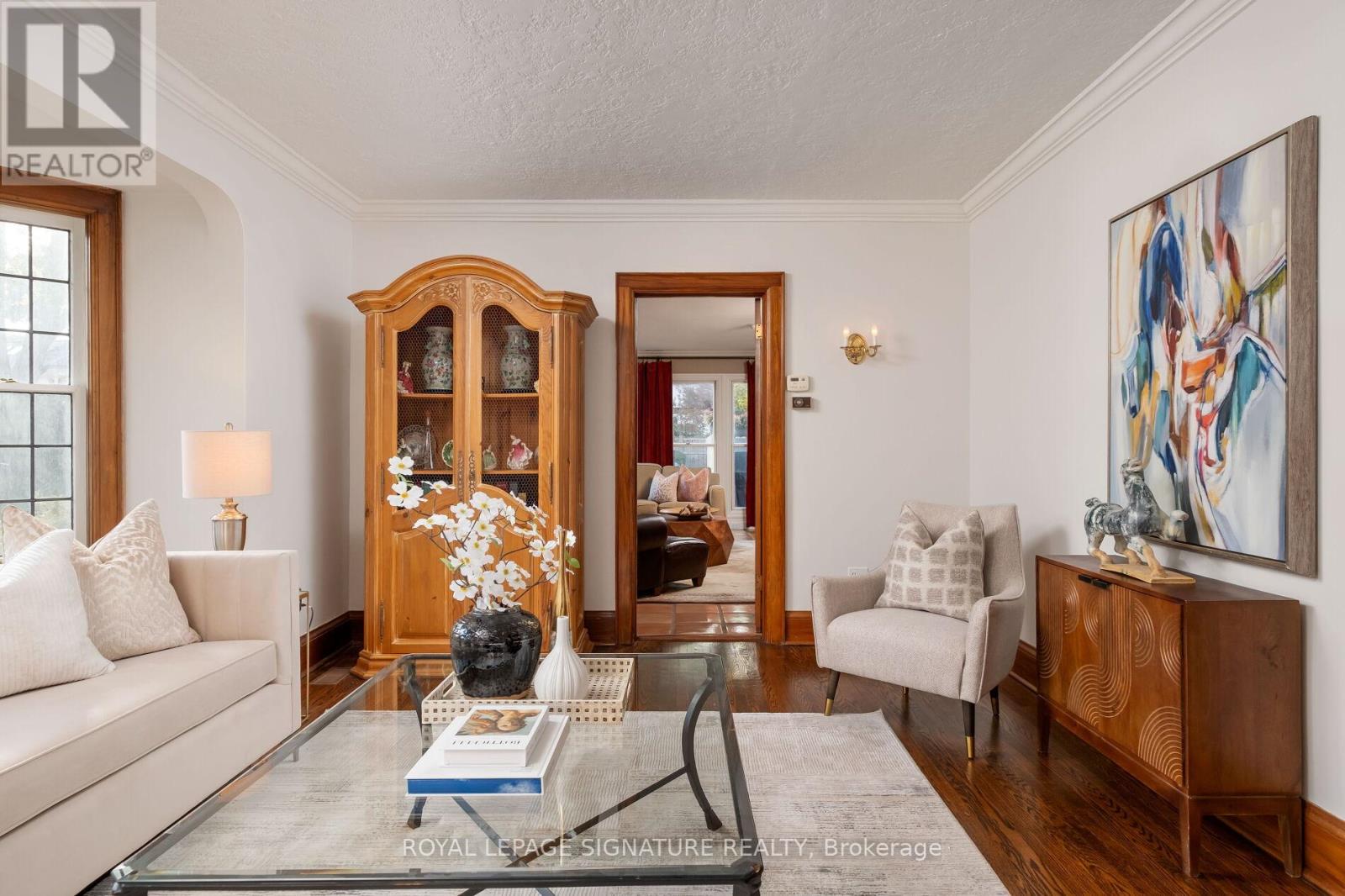 51 Strath Avenue, Toronto, Ontario  M8X 1R4 - Photo 4 - W12484806