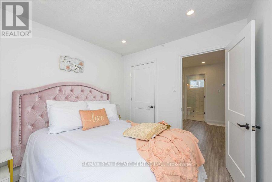 582 Elliott Crescent, Milton, Ontario  L9T 3G4 - Photo 19 - W12484812