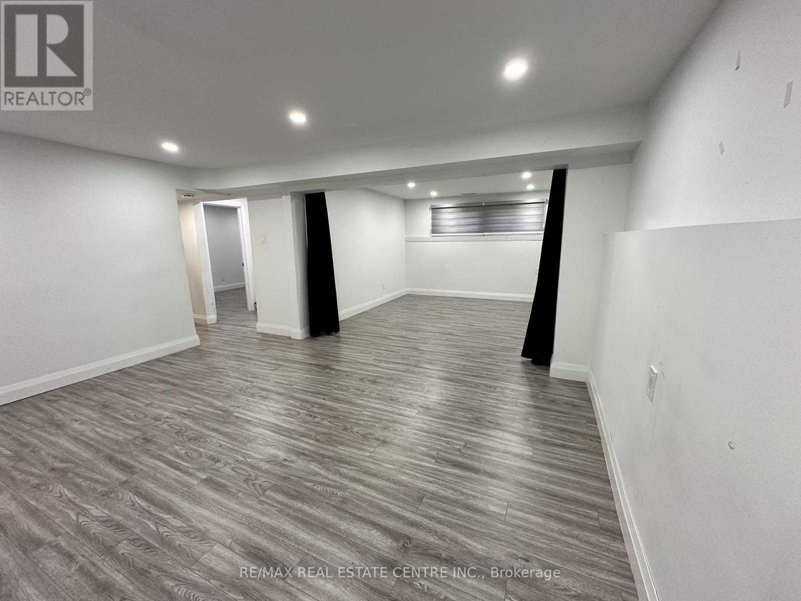 582 Elliott Crescent, Milton, Ontario  L9T 3G4 - Photo 26 - W12484812