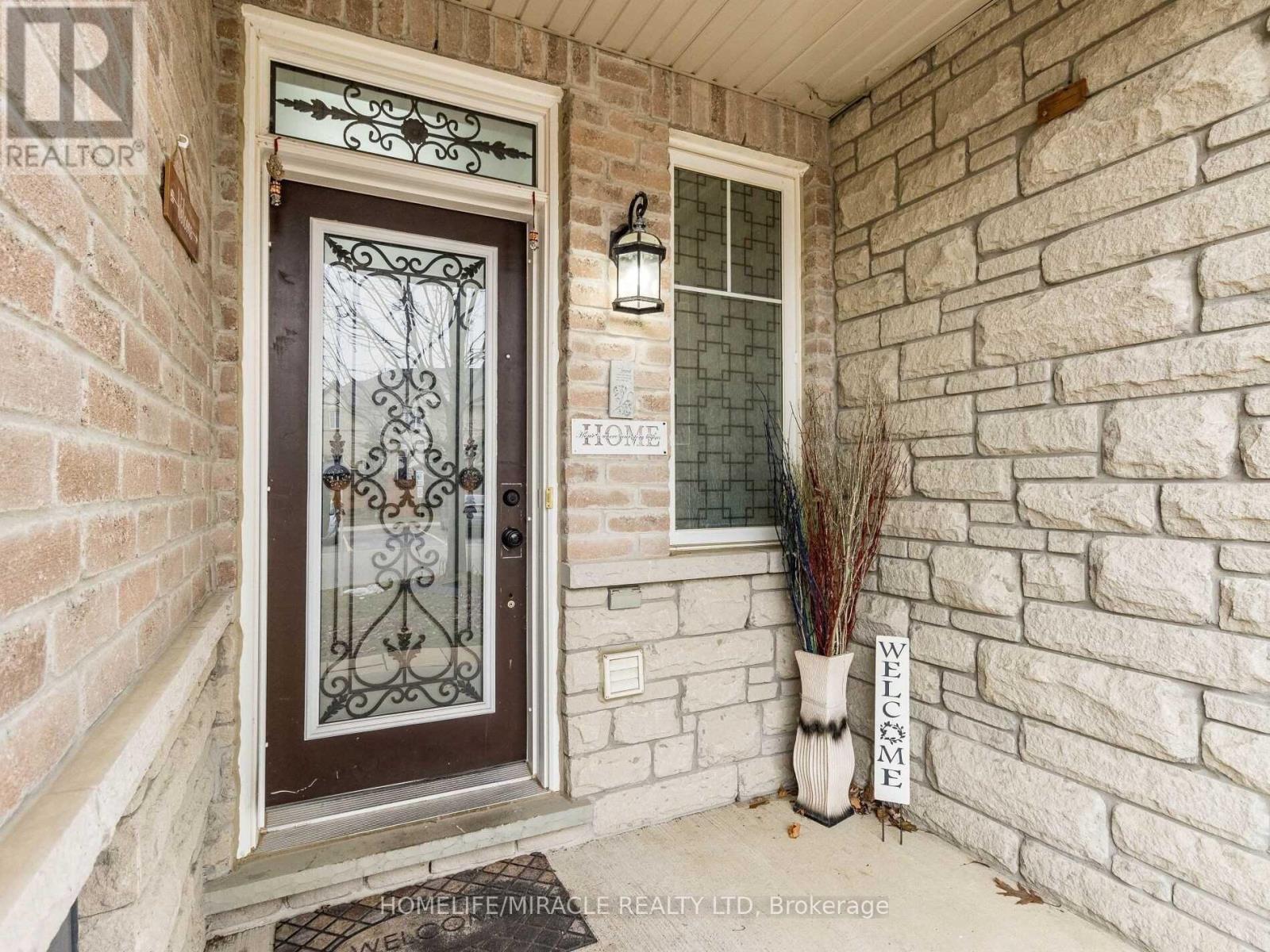 6 Cedarcrest Street, Caledon, Ontario  L7C 3M8 - Photo 3 - W12484813