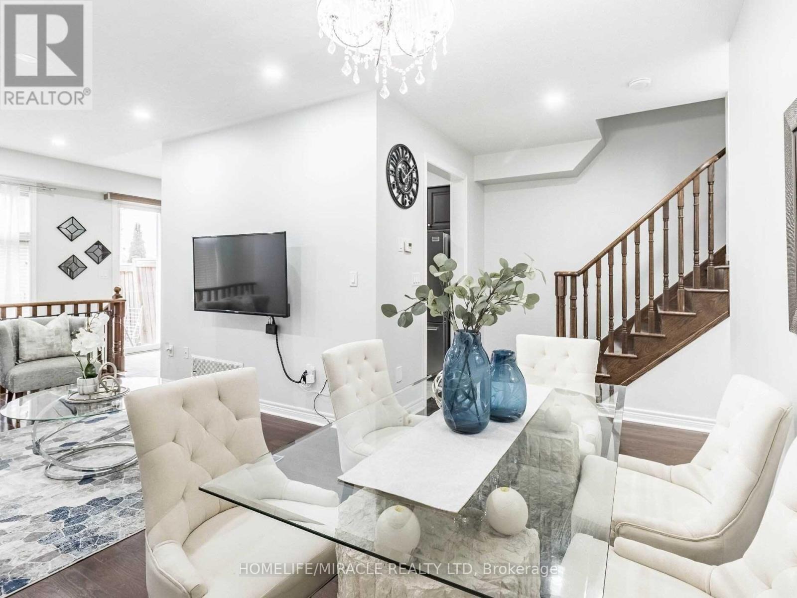 6 Cedarcrest Street, Caledon, Ontario  L7C 3M8 - Photo 9 - W12484813