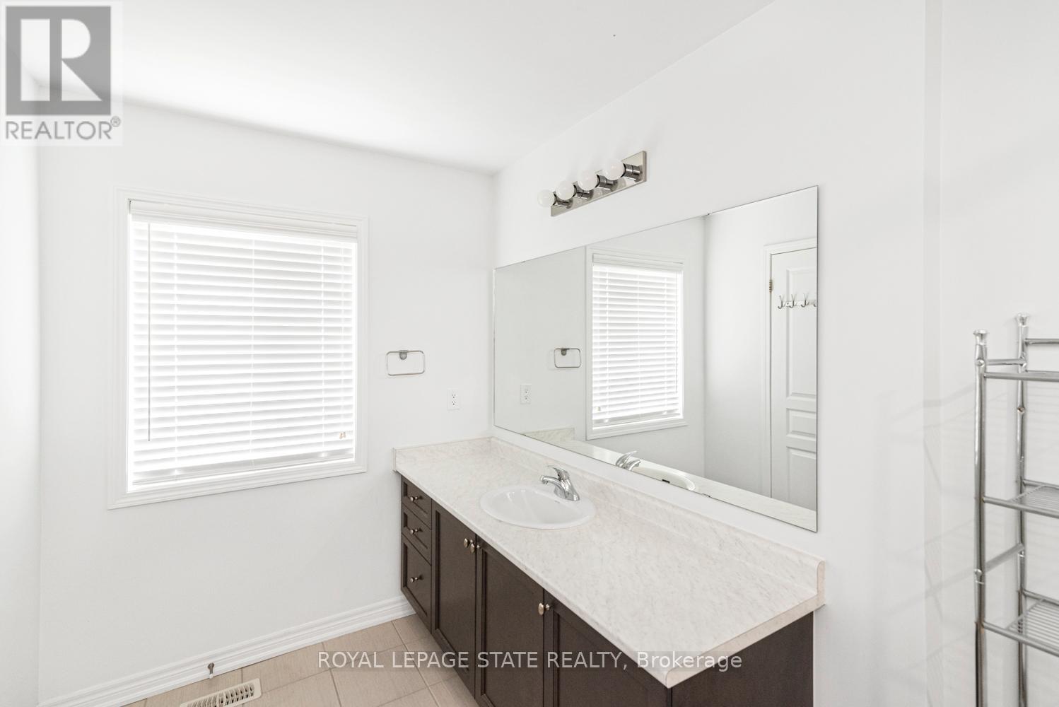 19 Bradbury Road, Hamilton, Ontario  L8L 0L1 - Photo 39 - X12484762