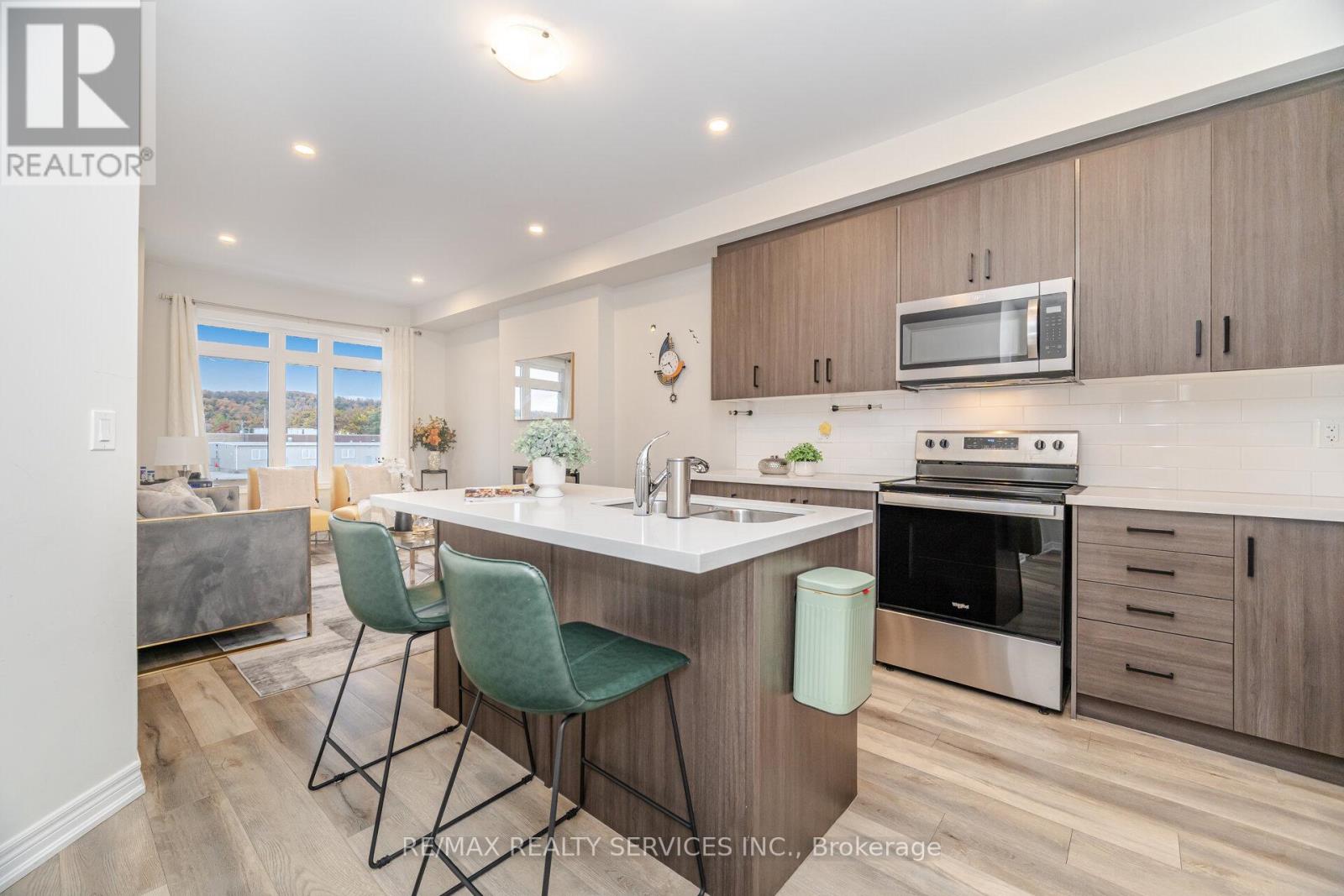 3 - 40 Zinfandel Drive, Hamilton, Ontario  L8E 0L1 - Photo 11 - X12484763