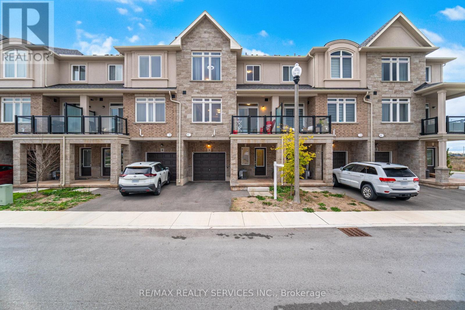 3 - 40 Zinfandel Drive, Hamilton, Ontario  L8E 0L1 - Photo 3 - X12484763
