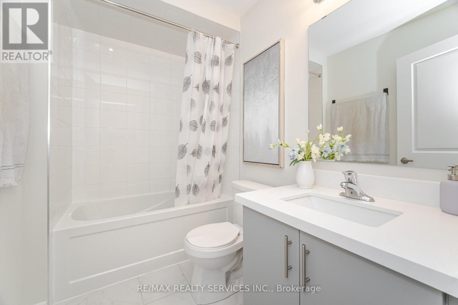 3 - 40 Zinfandel Drive, Hamilton, Ontario  L8E 0L1 - Photo 38 - X12484763