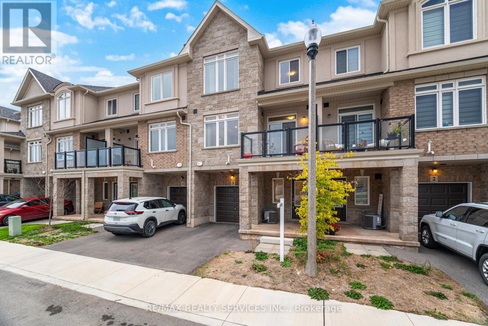 3 - 40 Zinfandel Drive, Hamilton, Ontario  L8E 0L1 - Photo 5 - X12484763