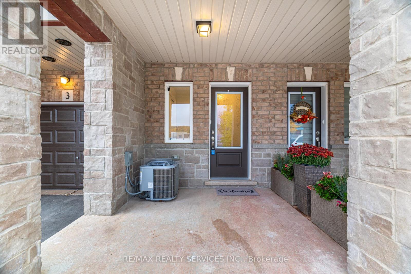 3 - 40 Zinfandel Drive, Hamilton, Ontario  L8E 0L1 - Photo 6 - X12484763