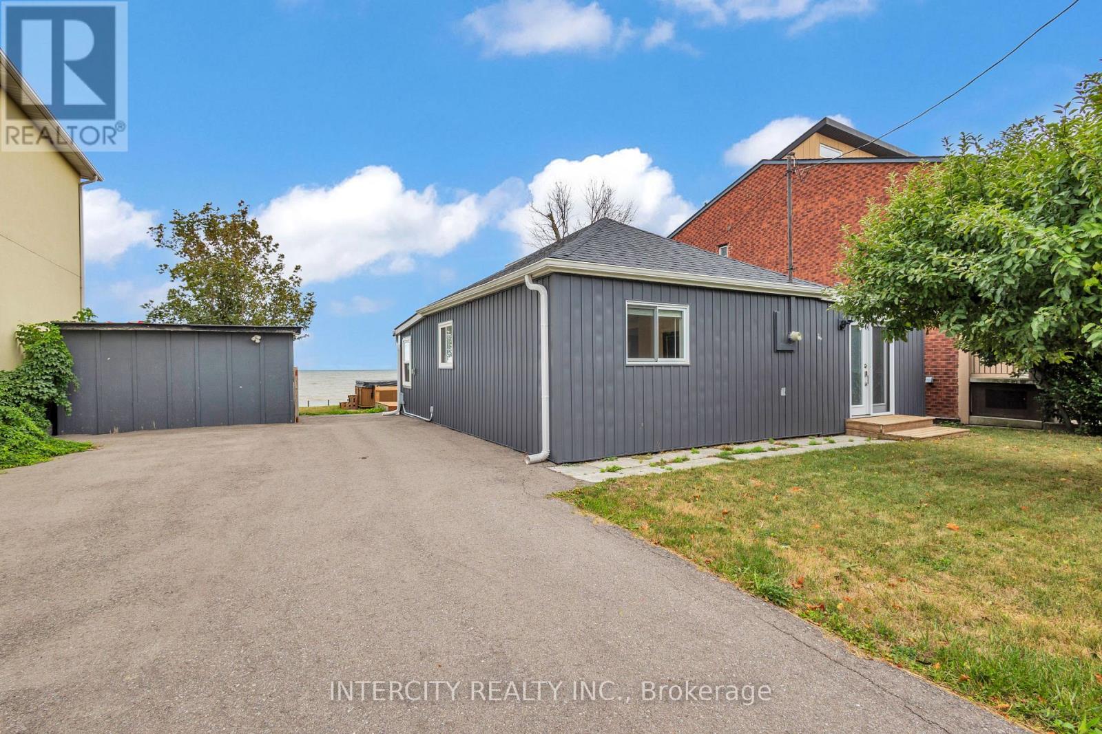 24 Trillium Avenue, Hamilton, Ontario  L8E 5E1 - Photo 4 - X12484791