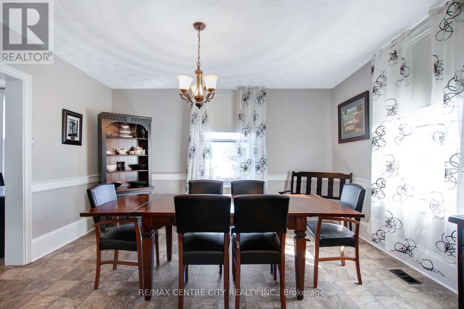 1048 Fifth Line, Selwyn, Ontario  K9J 6X2 - Photo 24 - X12484305