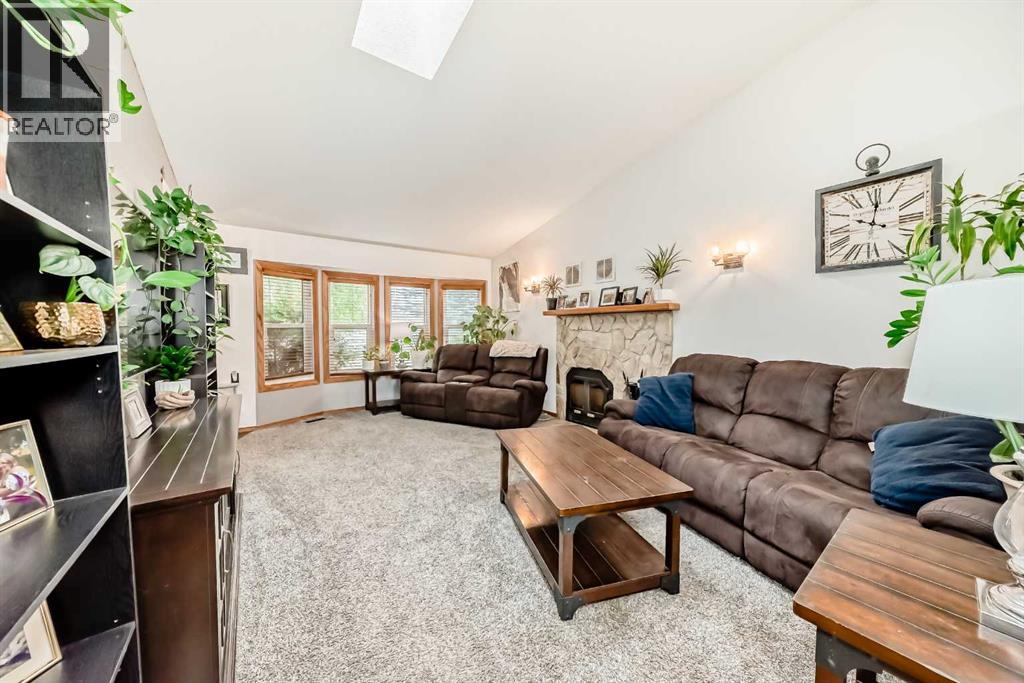 5223 56 Avenue, Eckville, Alberta  T0M 0X0 - Photo 11 - A2262608