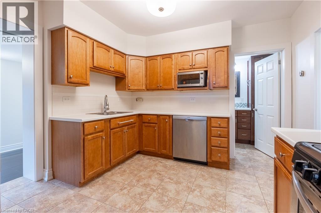 6 East 32nd Street, Hamilton, Ontario  L8V 3R6 - Photo 7 - 40691949