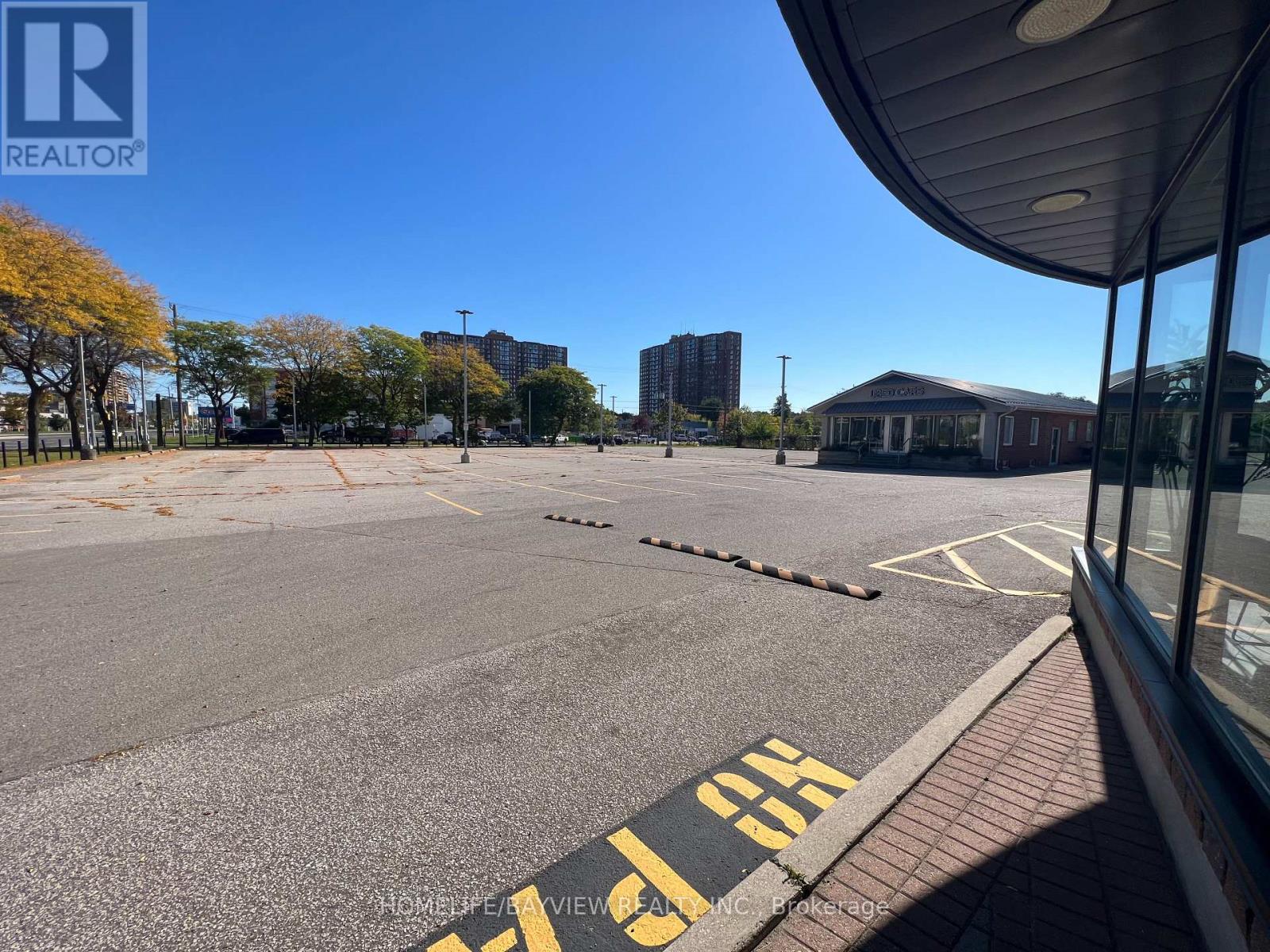 2851 Eglinton Avenue E, Toronto, Ontario  M1J 2E2 - Photo 3 - E12480233