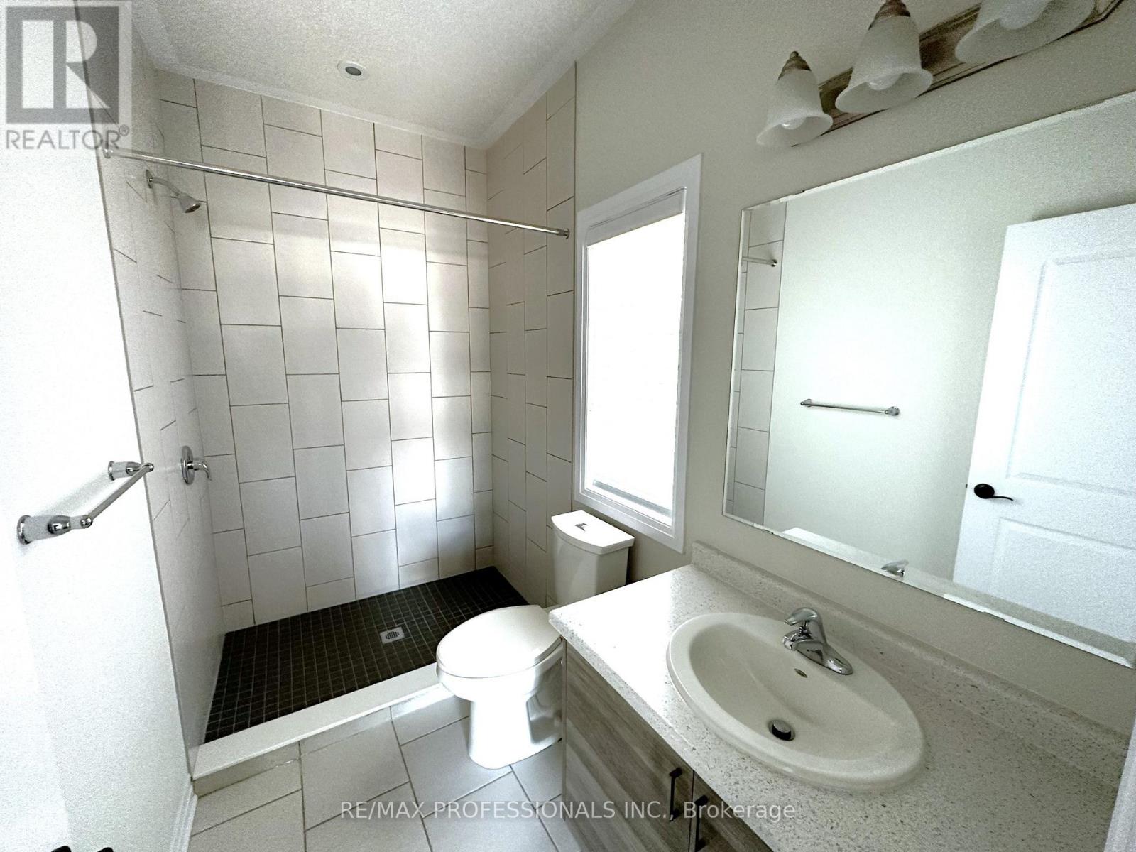 C35 - 25 Isherwood Avenue, Cambridge, Ontario  N1R 0E2 - Photo 15 - X12484759