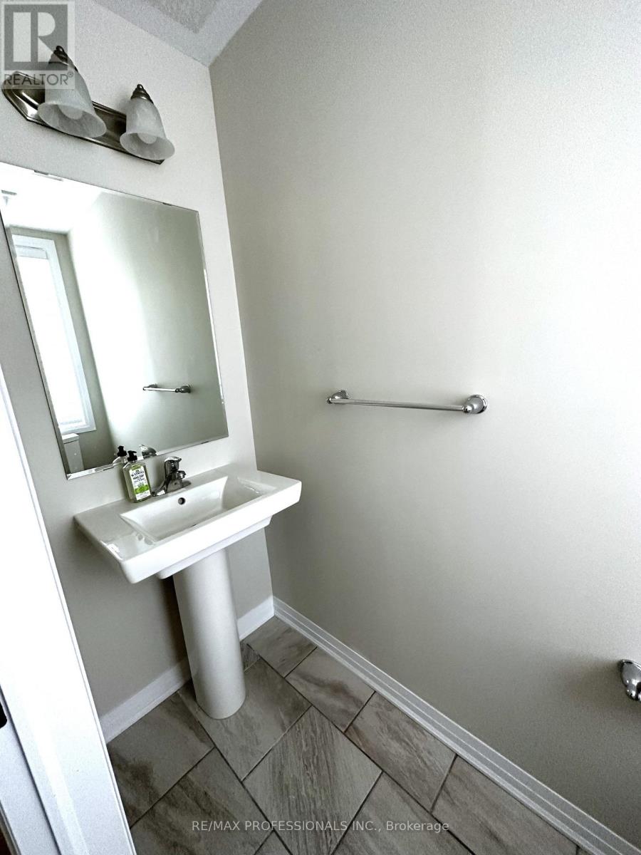 C35 - 25 Isherwood Avenue, Cambridge, Ontario  N1R 0E2 - Photo 9 - X12484759