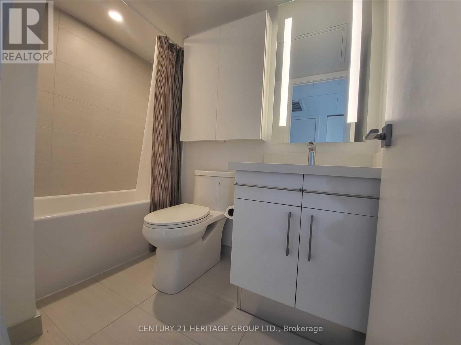 2313 - 188 Cumberland Street, Toronto, Ontario  M5R 0B6 - Photo 18 - C12416231