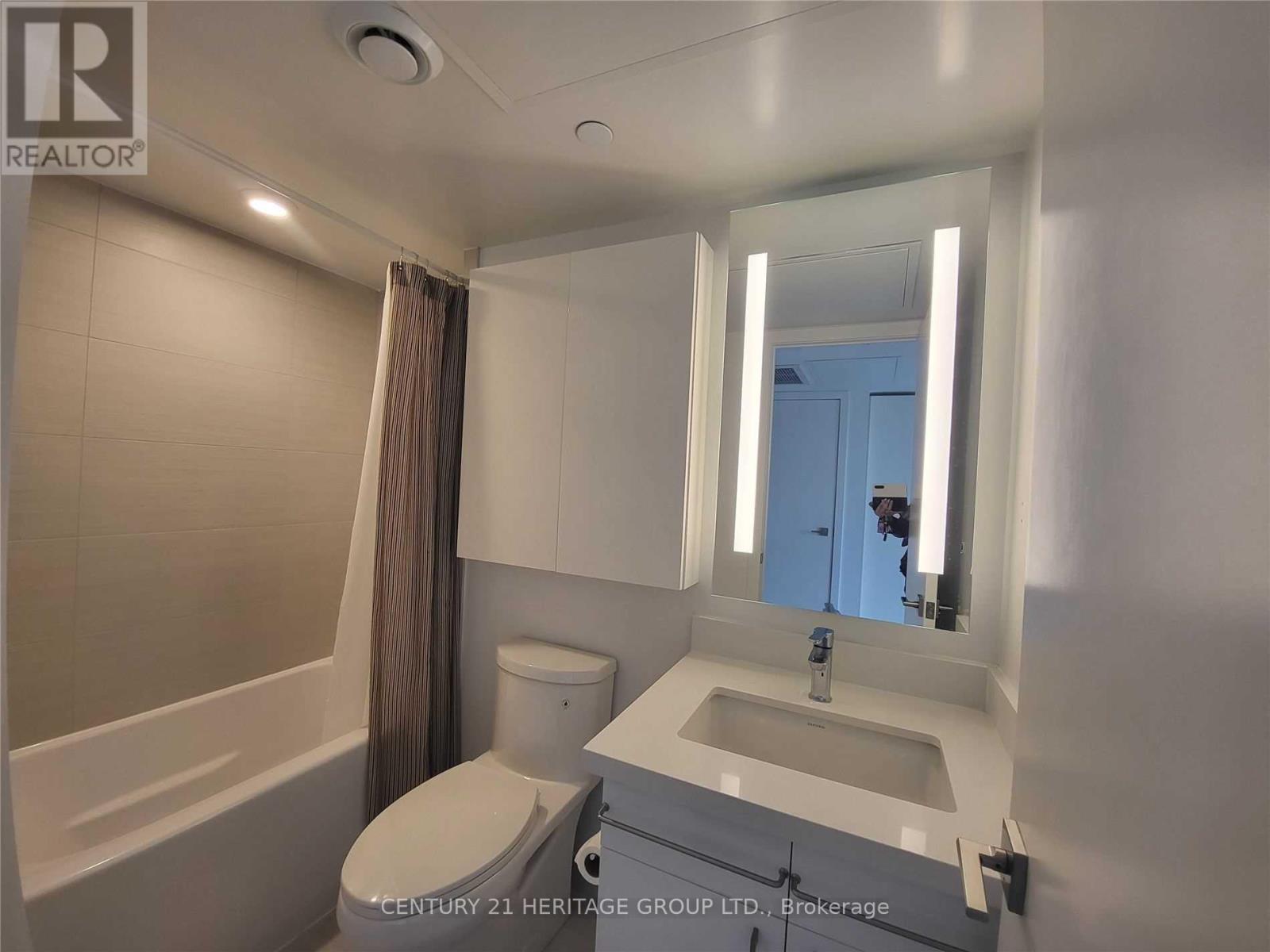 2313 - 188 Cumberland Street, Toronto, Ontario  M5R 0B6 - Photo 17 - C12416231
