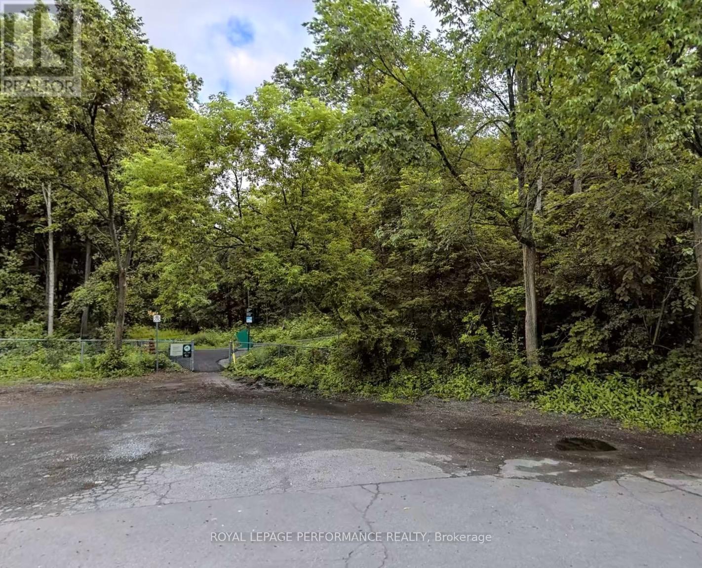 560 Thomson Street, Ottawa, Ontario  K1K 2J8 - Photo 34 - X12482157