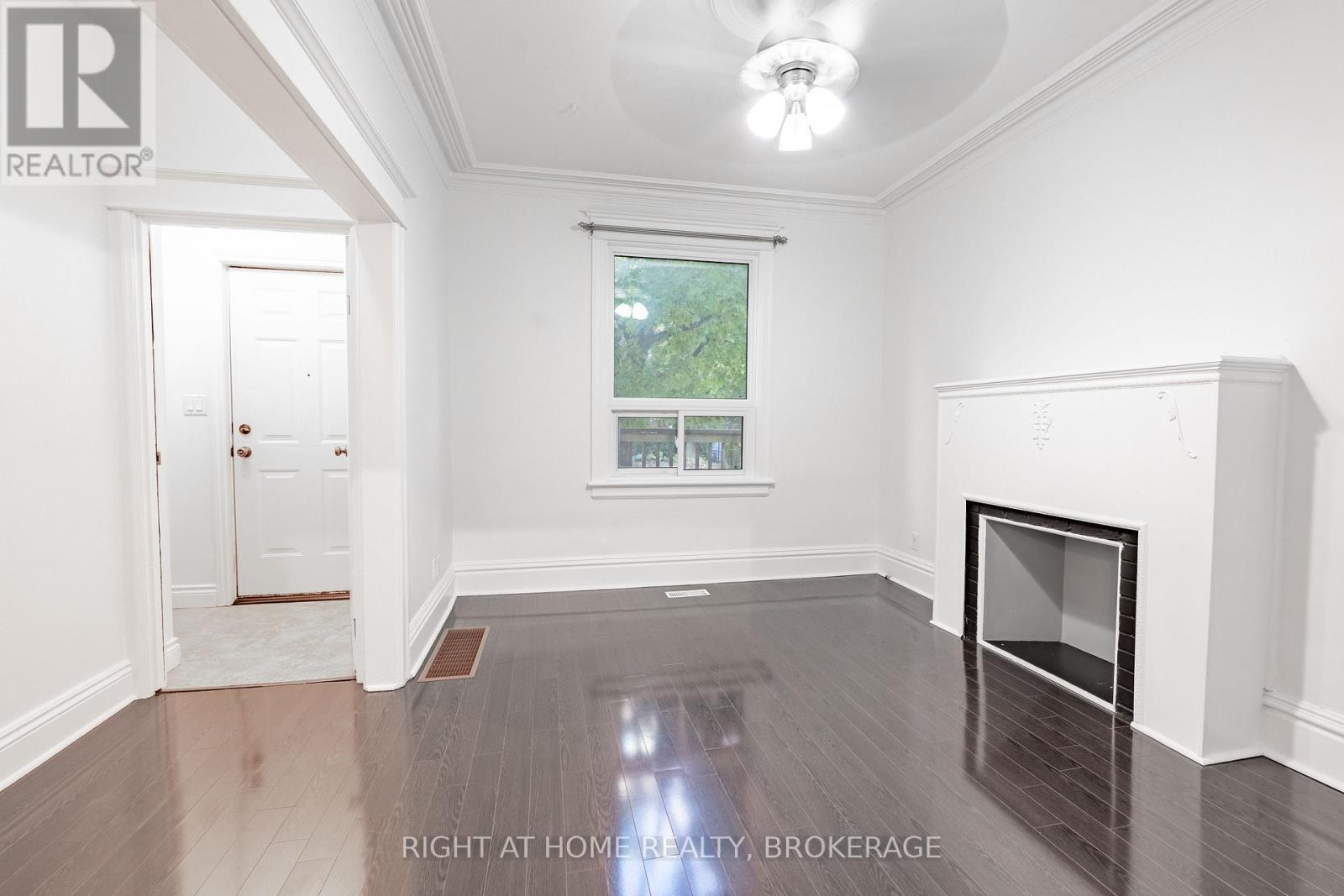 6 32ND STREET E, Hamilton, Ontario