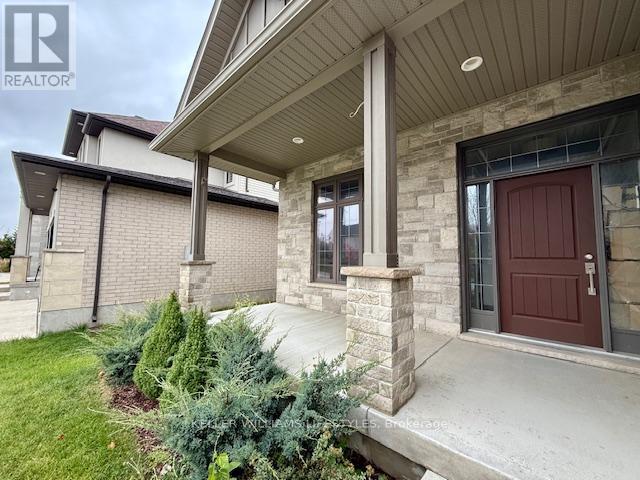 1165 Eagletrace Drive, London North, Ontario  N6G 0K7 - Photo 3 - X12484854