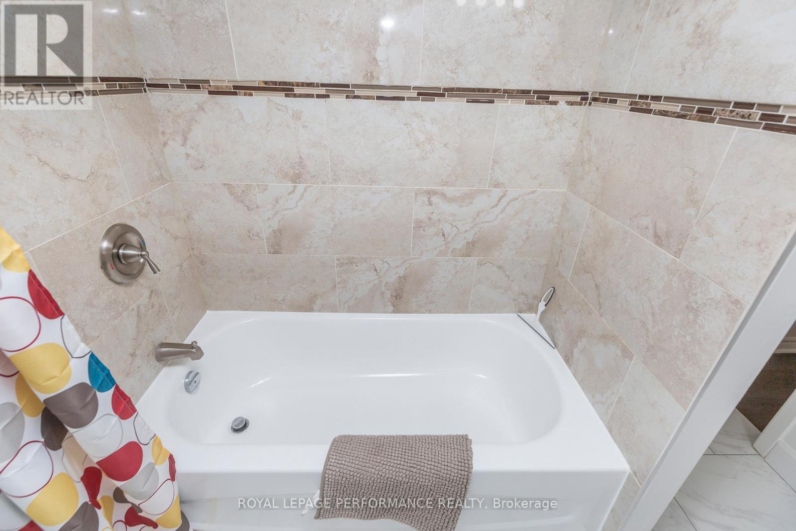 2018 Quincy Avenue, Ottawa, Ontario  K1J 6B3 - Photo 29 - X12484858