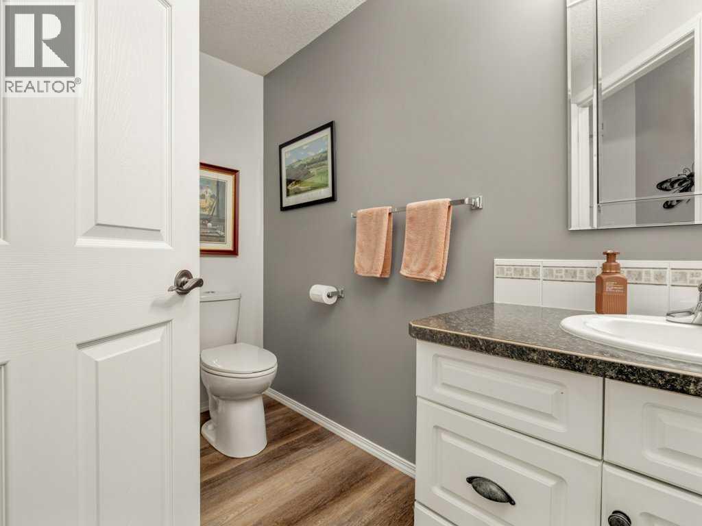 235, 2020 32 Street S, Lethbridge, Alberta  T1K 7T9 - Photo 10 - A2266197