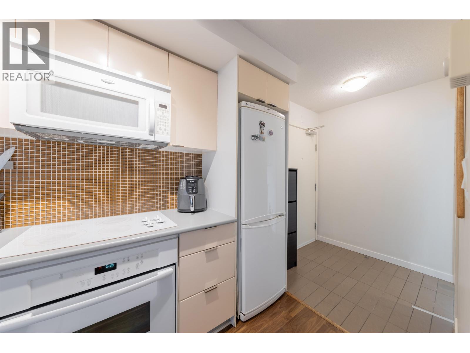 1606 233 Robson Street, Vancouver, British Columbia  V6B 0E8 - Photo 17 - R3062378