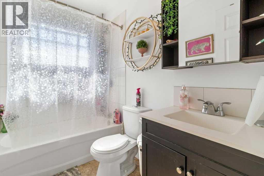 3719 50 Street, Red Deer, Alberta  T2P 1E2 - Photo 9 - A2262679