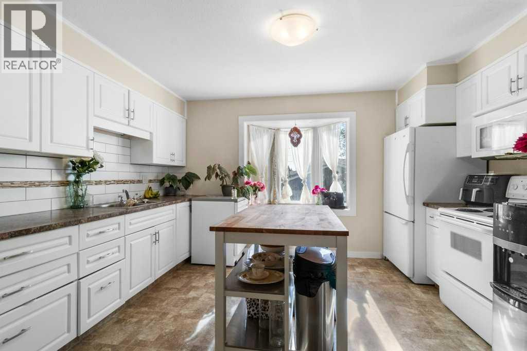 3719 50 Street, Red Deer, Alberta  T2P 1E2 - Photo 5 - A2262679