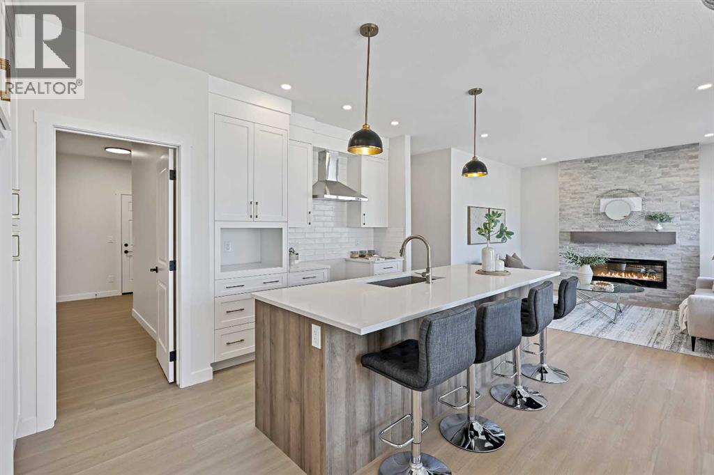 634 Bayview Lane Sw, Airdrie, Alberta  T4B 5M4 - Photo 3 - A2266583