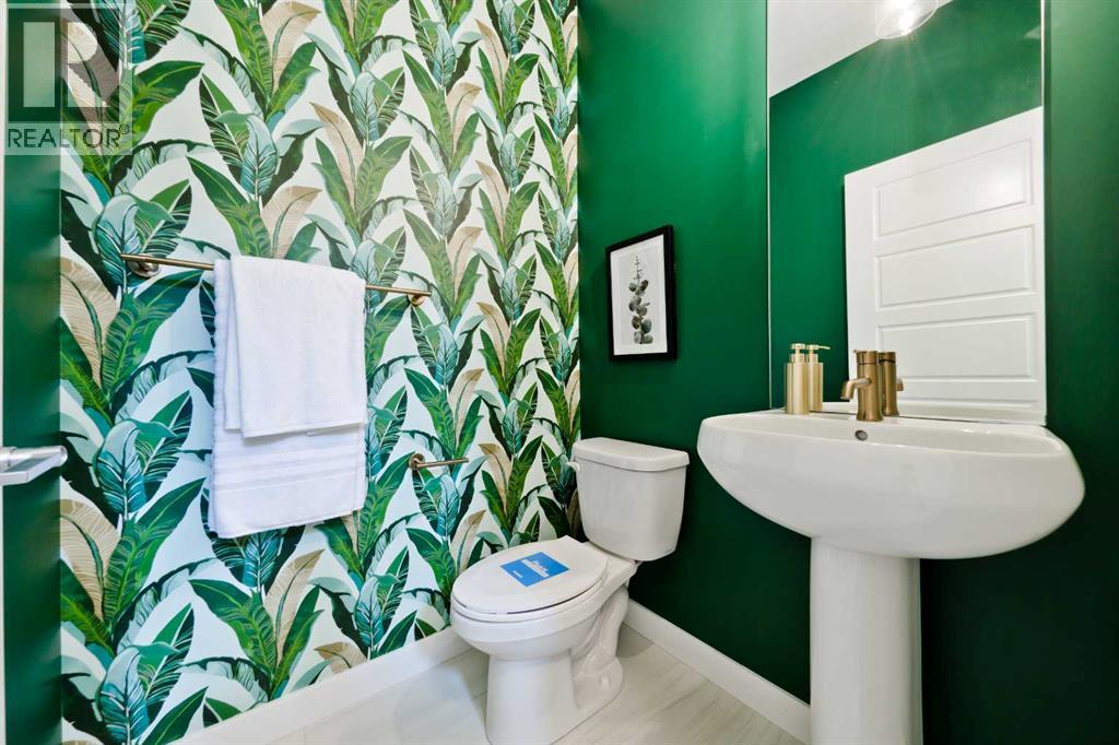 630 Bayview Lane Sw, Airdrie, Alberta  T4B 5M4 - Photo 5 - A2266612