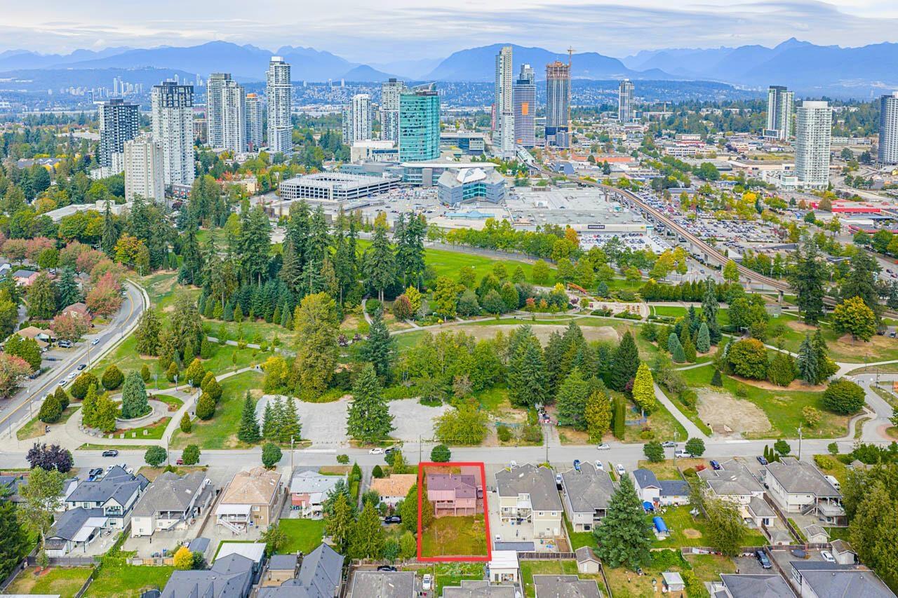 13466 98b Avenue, Surrey, British Columbia  V3T 1E3 - Photo 4 - R3052559