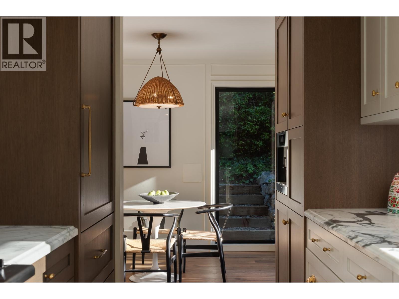 5075 Howe Sound Lane, West Vancouver, British Columbia  V7W 1L4 - Photo 14 - R3062371