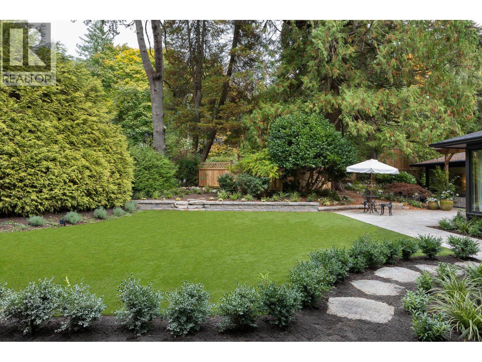 5075 Howe Sound Lane, West Vancouver, British Columbia  V7W 1L4 - Photo 37 - R3062371