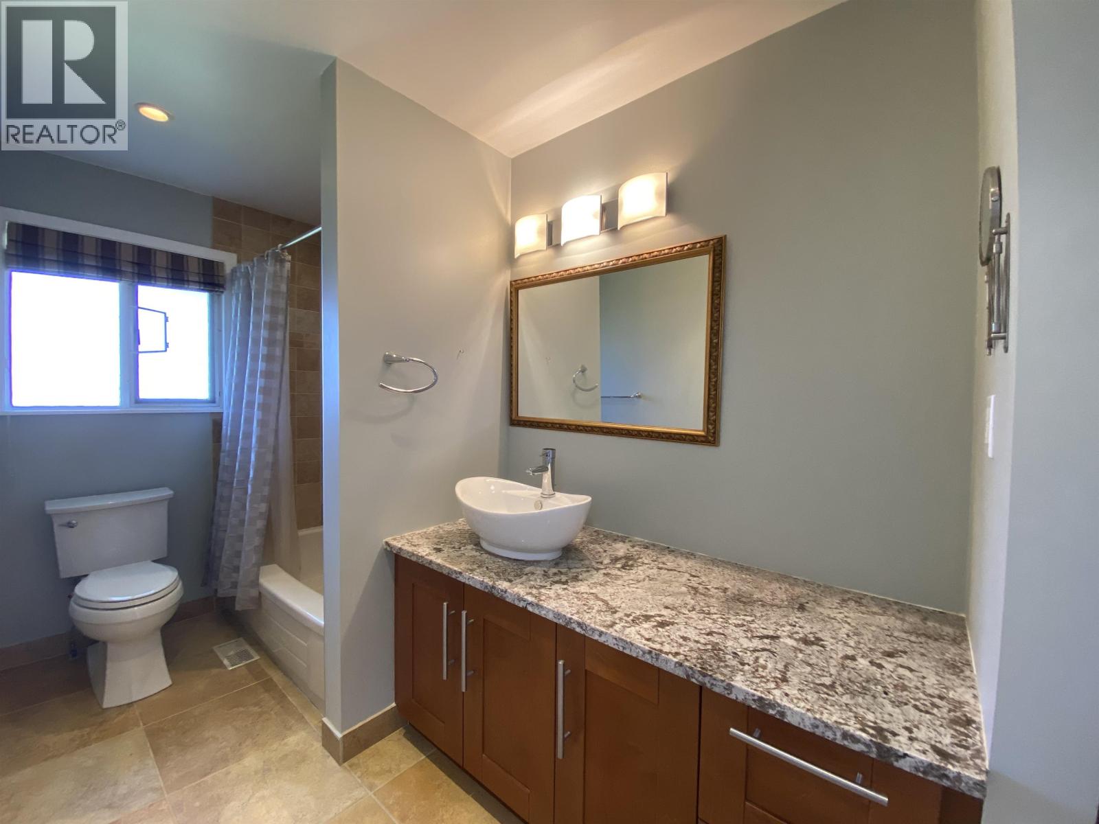 6212 Gordon Avenue, Burnaby, British Columbia  V5E 3M1 - Photo 11 - R3062375
