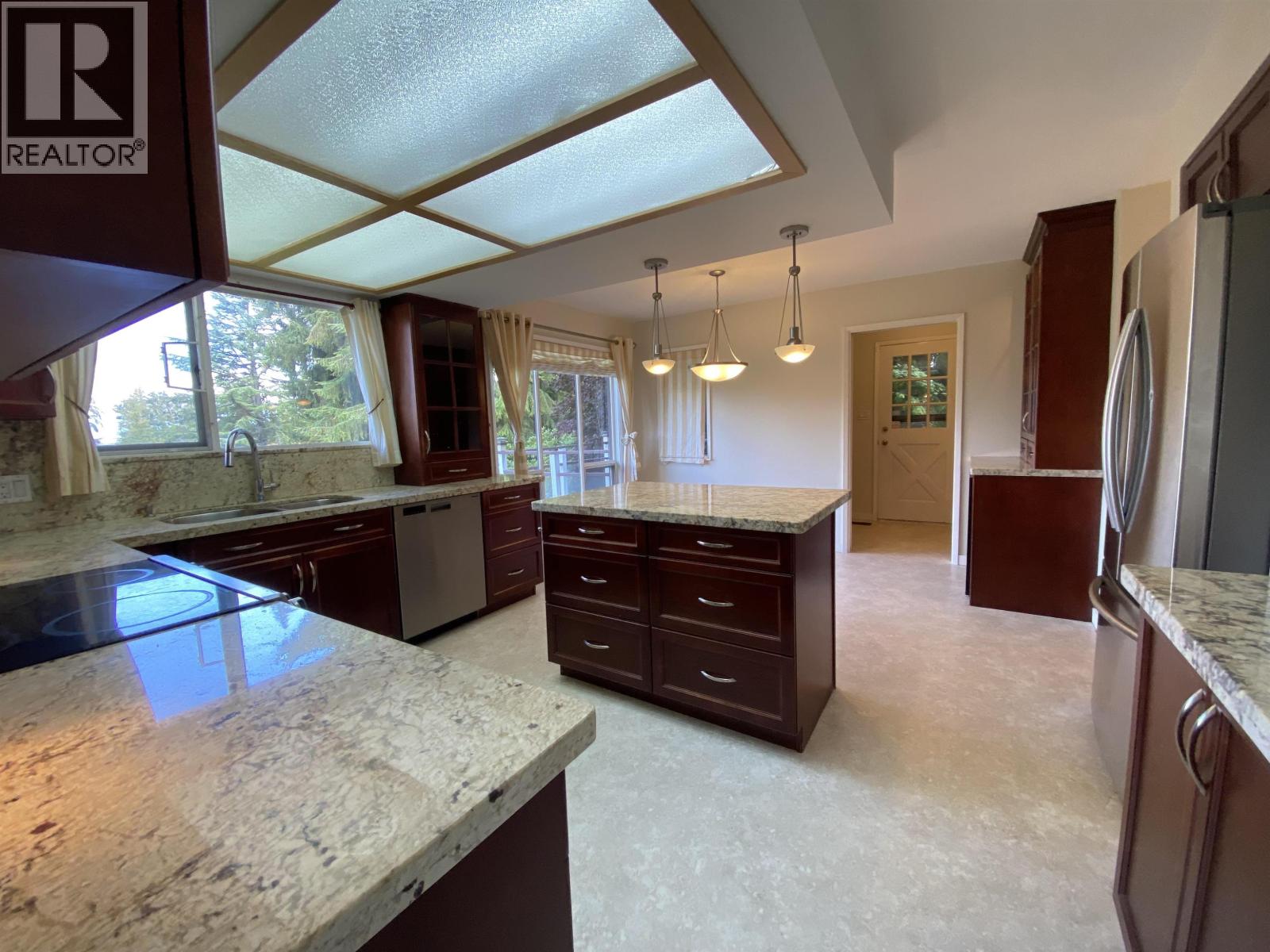 6212 Gordon Avenue, Burnaby, British Columbia  V5E 3M1 - Photo 5 - R3062375