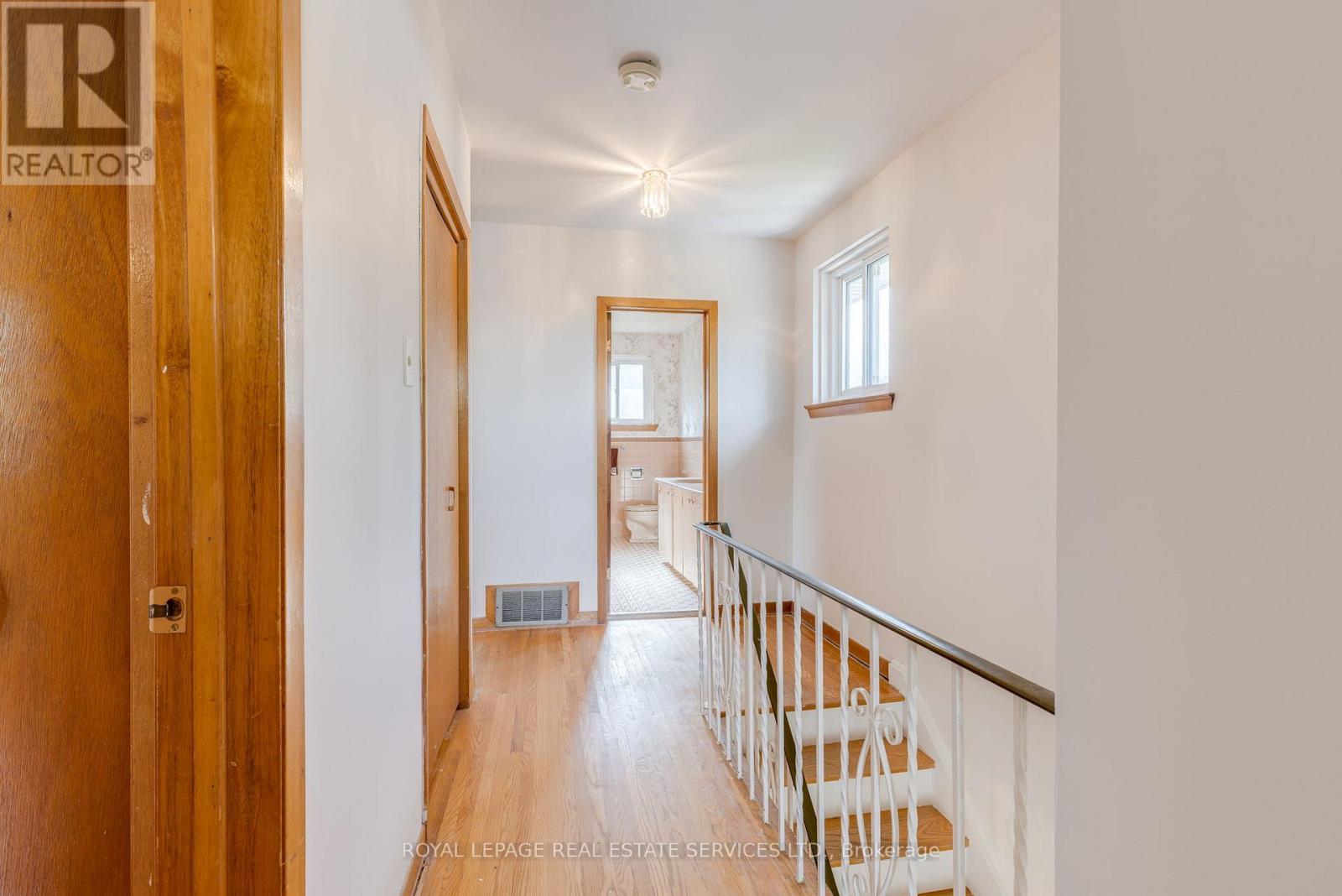 29 Doverwood Court, Toronto, Ontario  M2M 2G6 - Photo 25 - C12484821