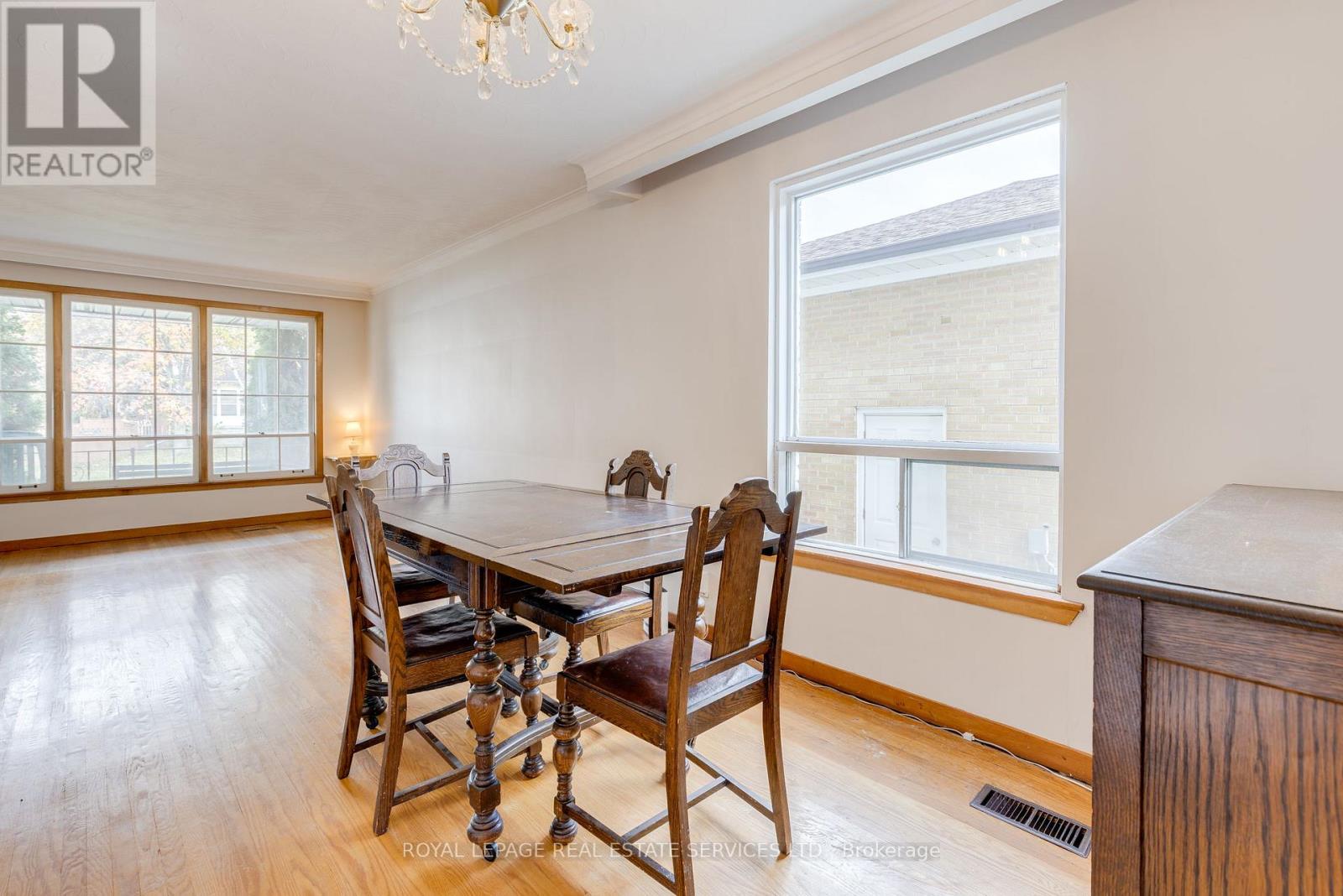 29 Doverwood Court, Toronto, Ontario  M2M 2G6 - Photo 9 - C12484821