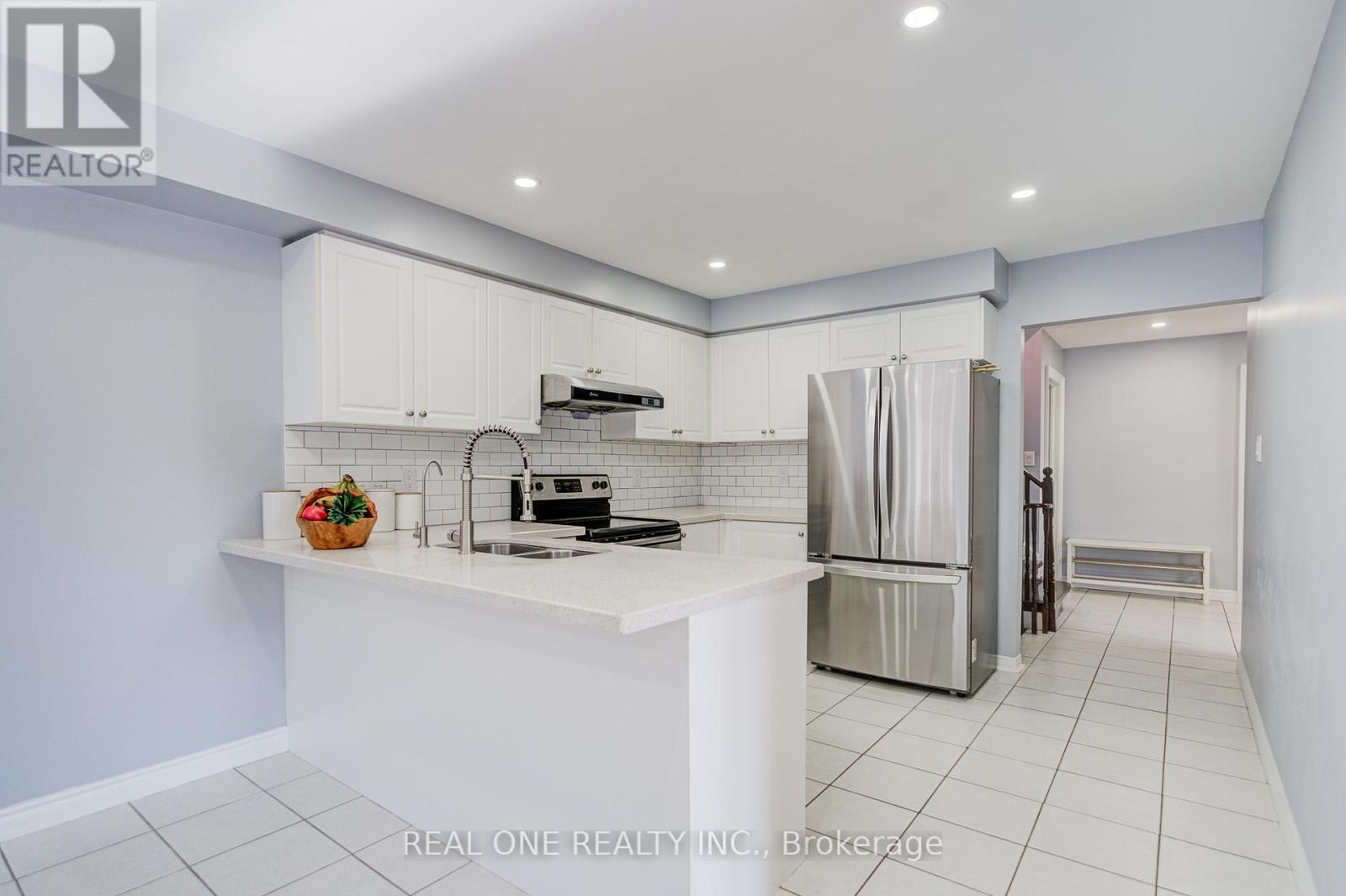 118 Shepton Way, Toronto, Ontario  M1V 5N5 - Photo 13 - E12484819