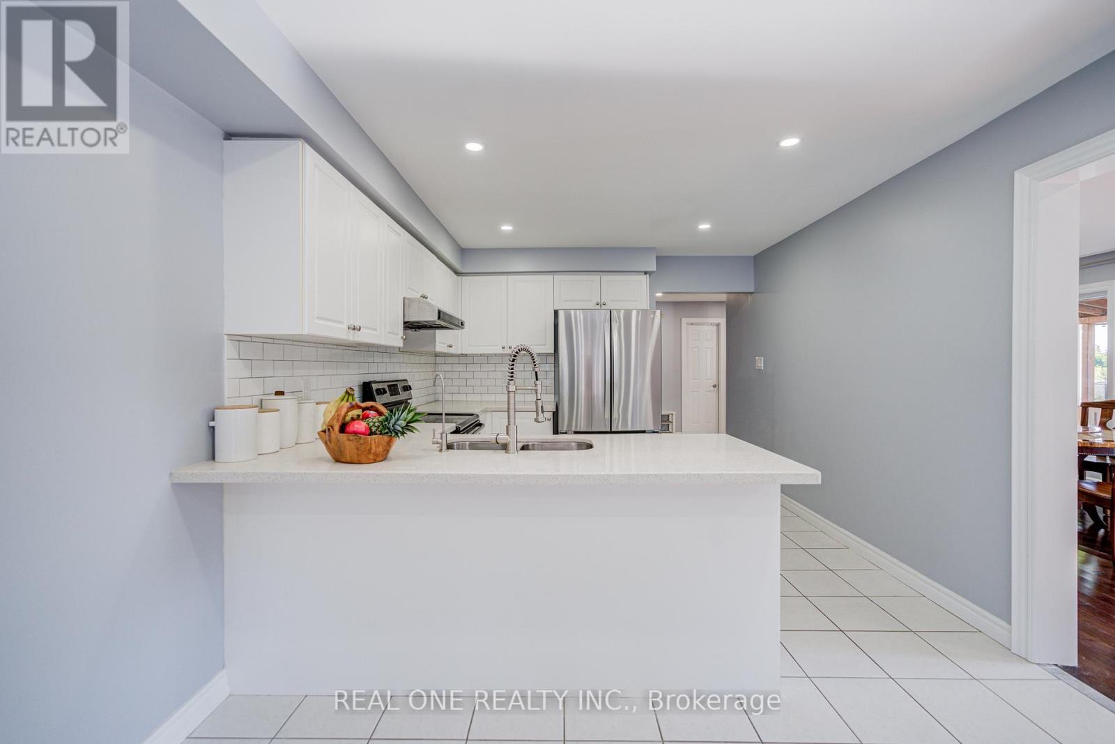 118 Shepton Way, Toronto, Ontario  M1V 5N5 - Photo 14 - E12484819