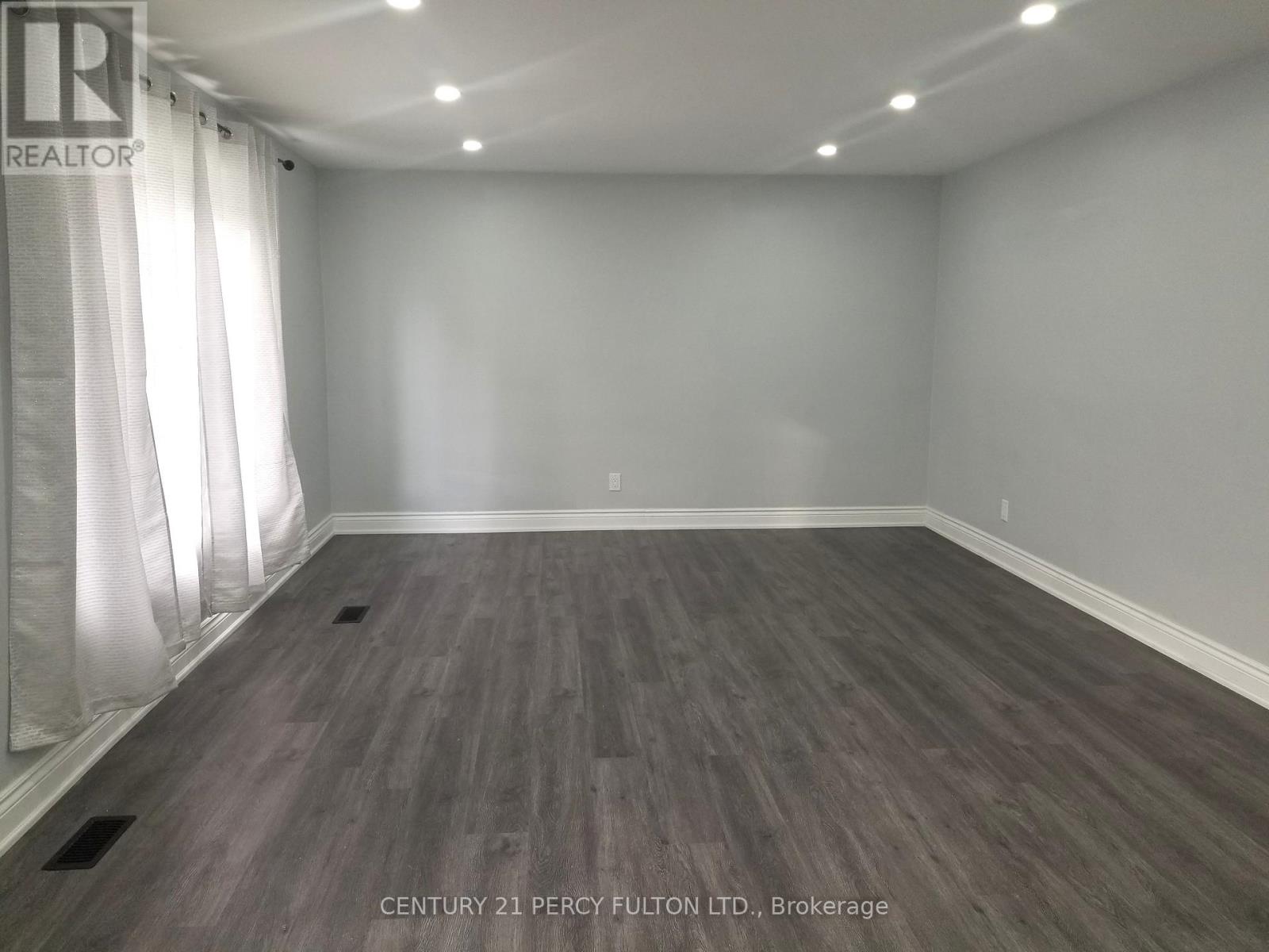 1033 Centre Street N, Whitby, Ontario  L1N 4V4 - Photo 3 - E12484823