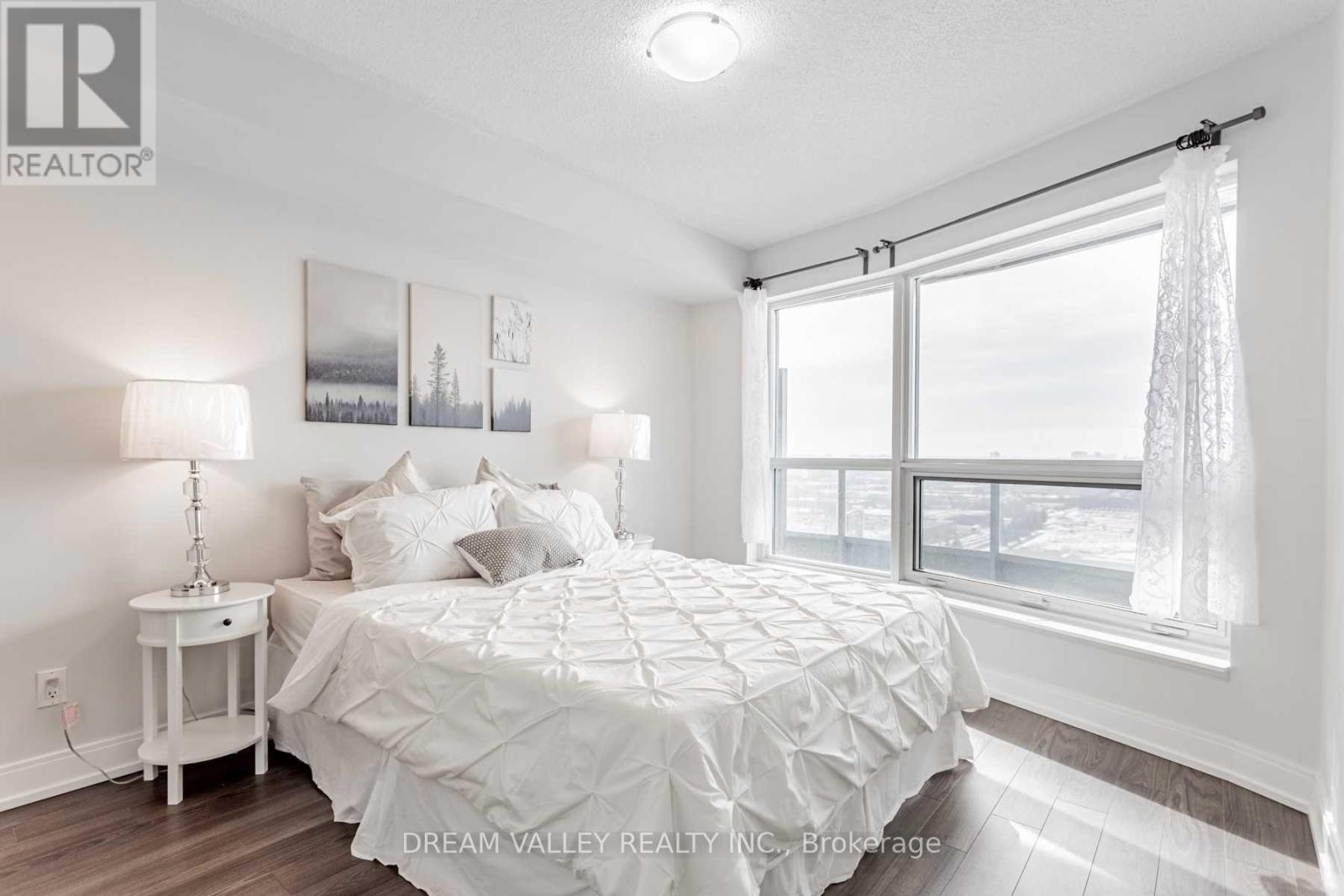 1304 - 125 Village Green Square, Toronto, Ontario  M1S 0G3 - Photo 14 - E12484829