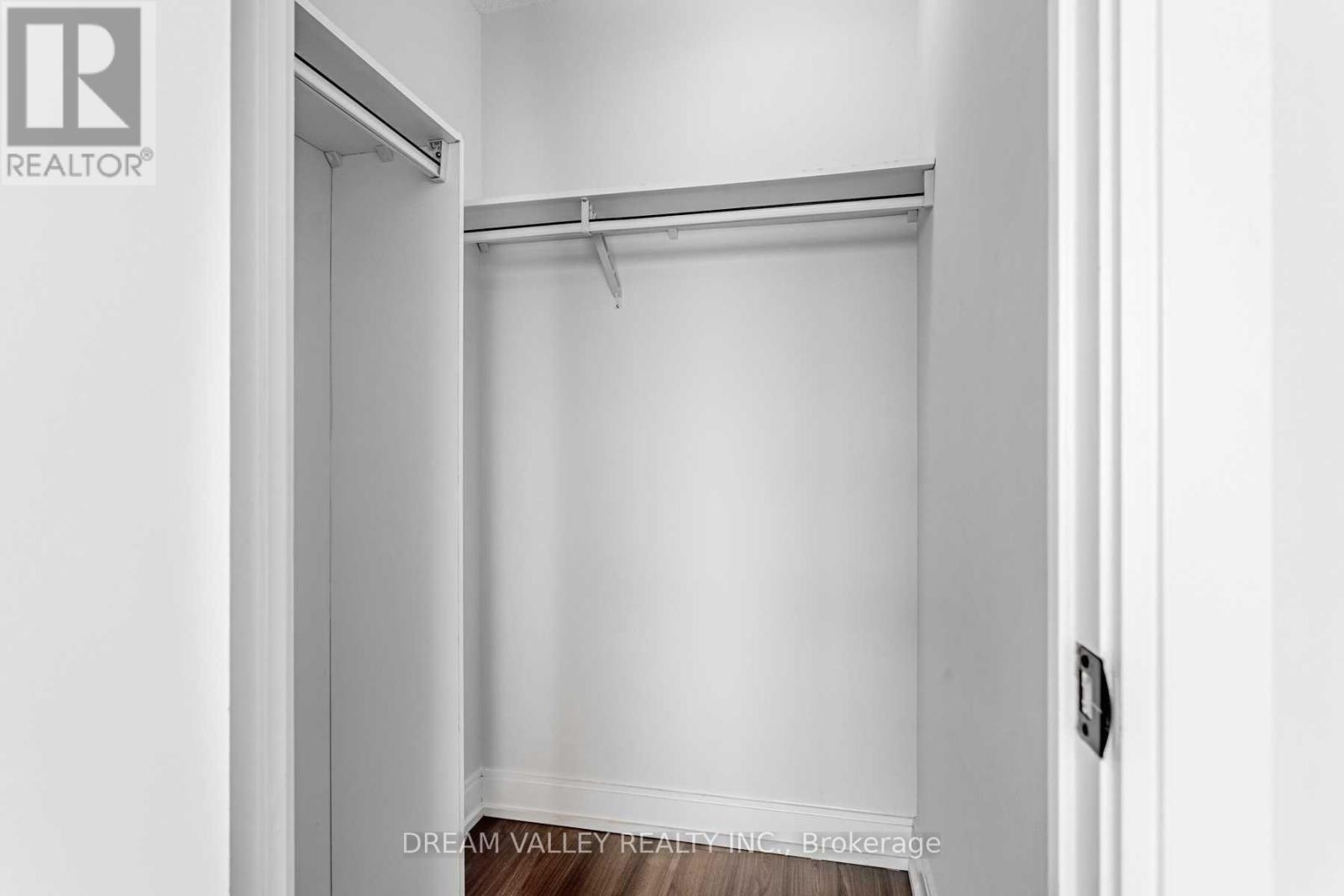 1304 - 125 Village Green Square, Toronto, Ontario  M1S 0G3 - Photo 18 - E12484829