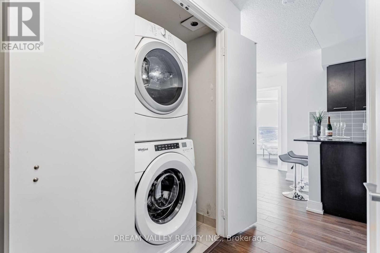 1304 - 125 Village Green Square, Toronto, Ontario  M1S 0G3 - Photo 22 - E12484829