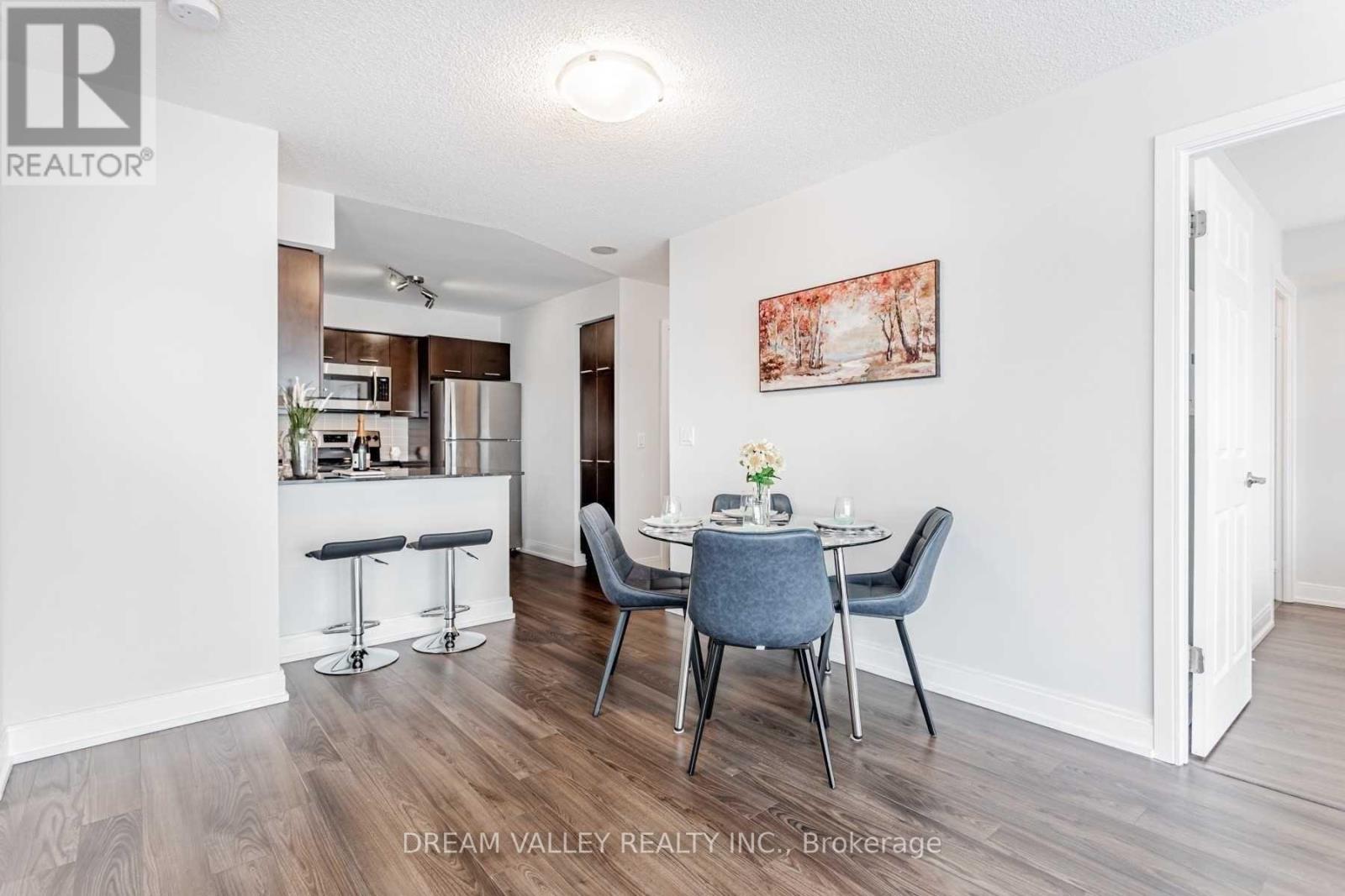 1304 - 125 Village Green Square, Toronto, Ontario  M1S 0G3 - Photo 8 - E12484829