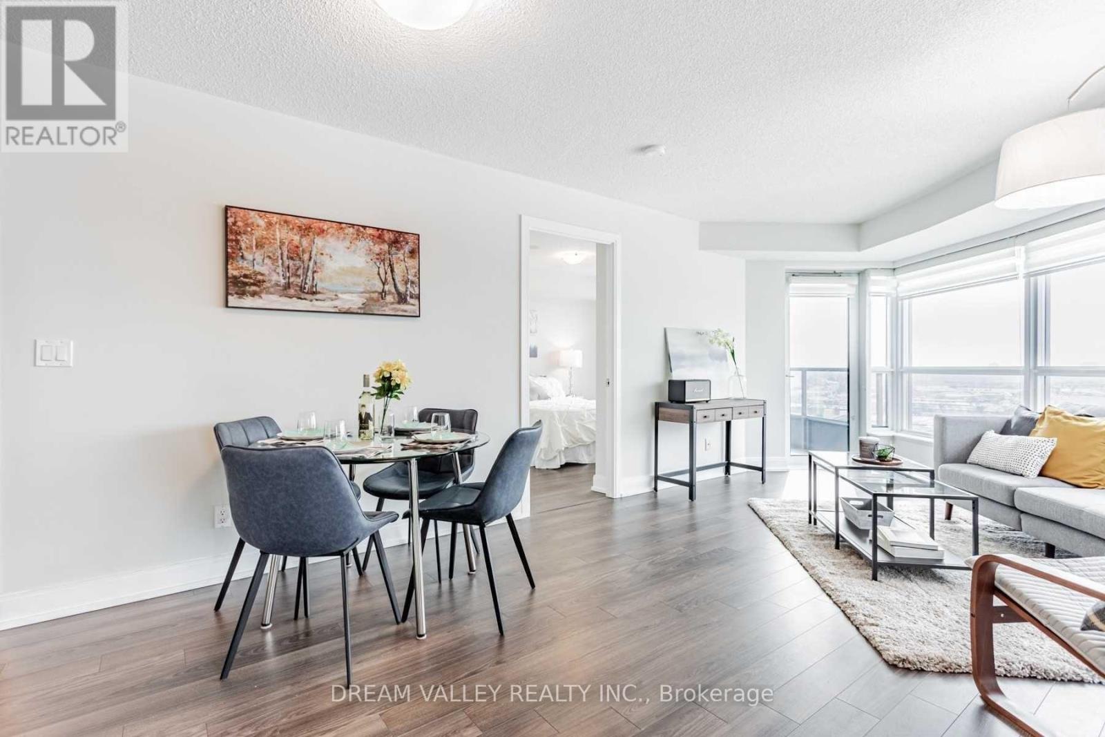 1304 - 125 Village Green Square, Toronto, Ontario  M1S 0G3 - Photo 9 - E12484829